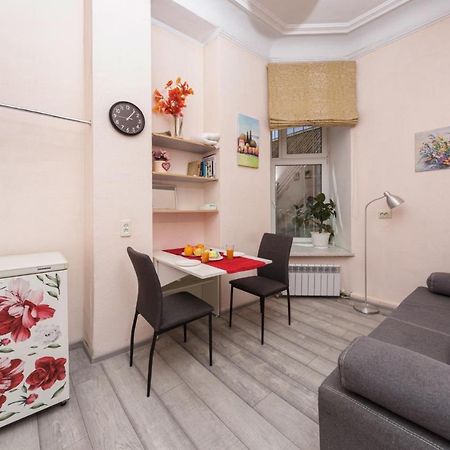 Comfortable Apartment In The Very Center Of Odesa Exterior foto